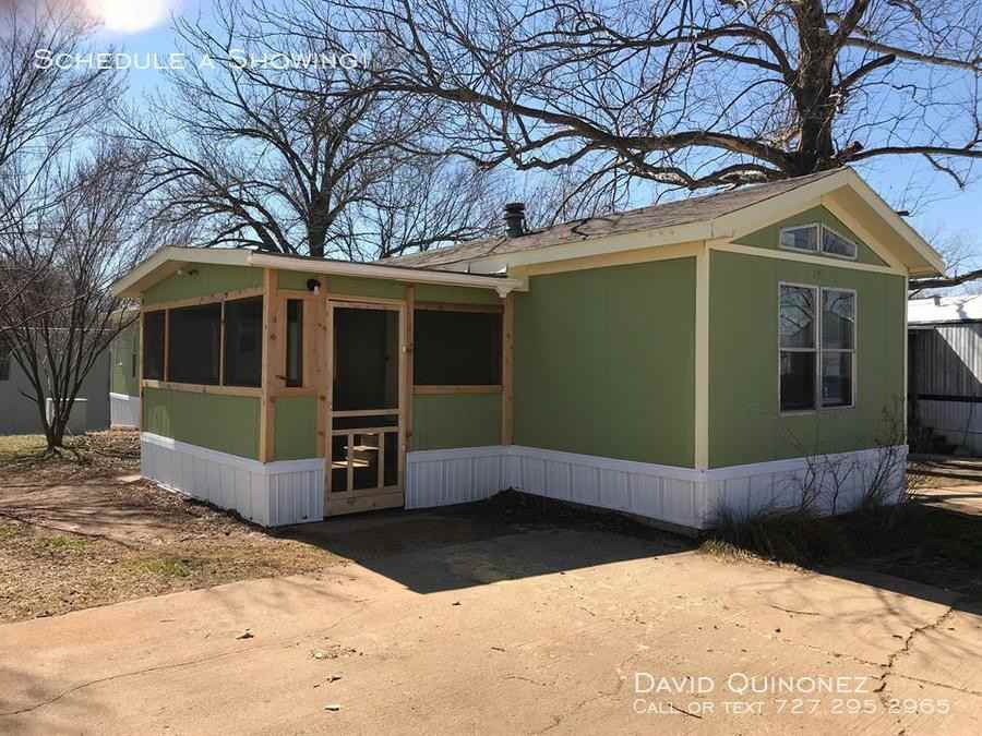 2858 Mark Cir - Photo 2 of 12