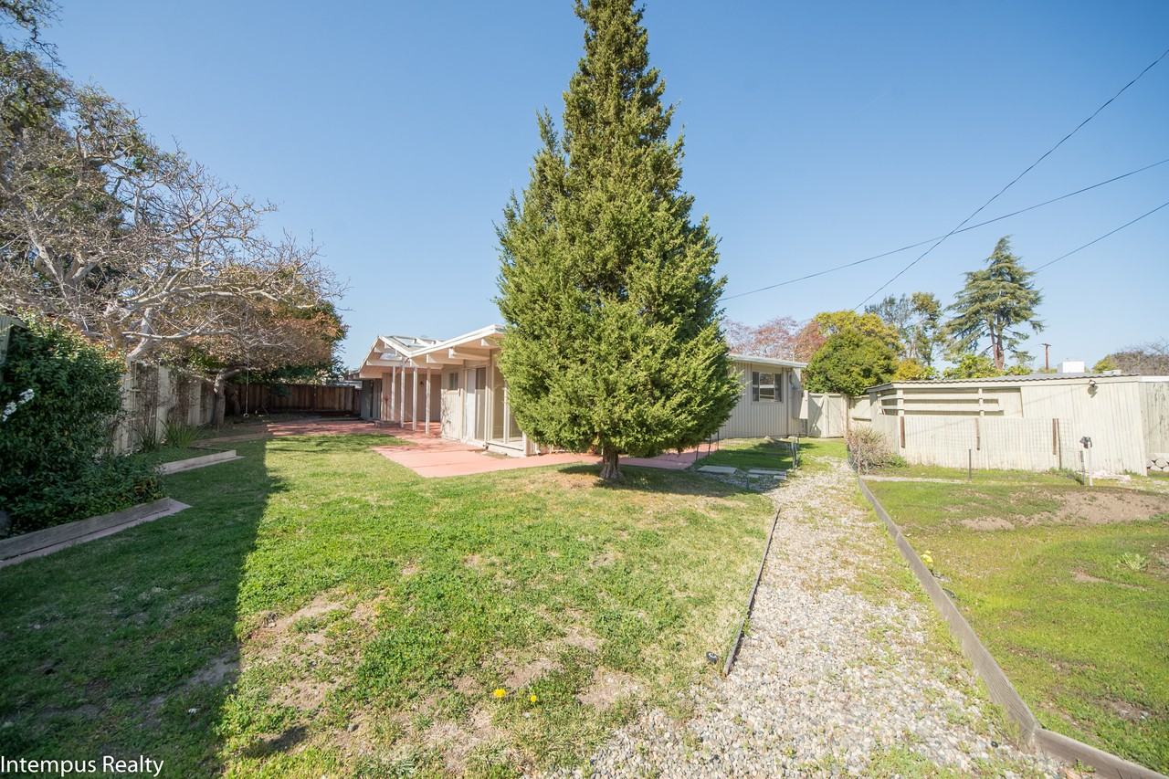 3898 Mumford Pl - Photo 2 of 12