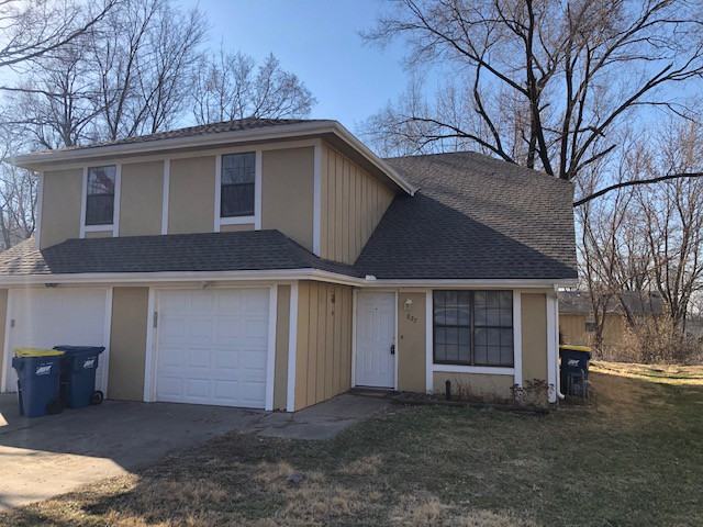 827 Elizabeth Ct - Photo 2 of 26