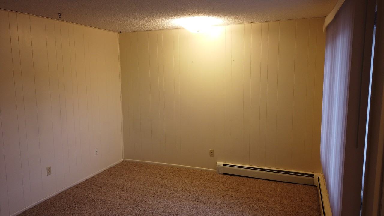 1849 Mountain View Dr - Photo 2 of 9