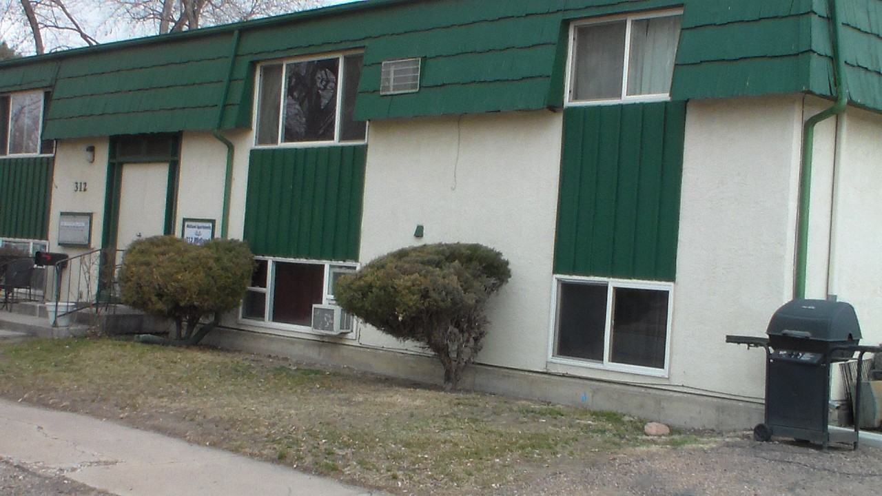 312 N Midland Ave - Photo 2 of 4