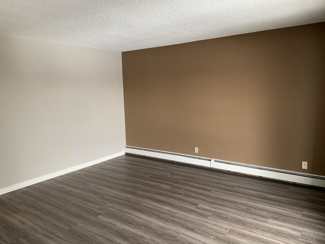 3803 76 St Nw - Photo 4 of 11