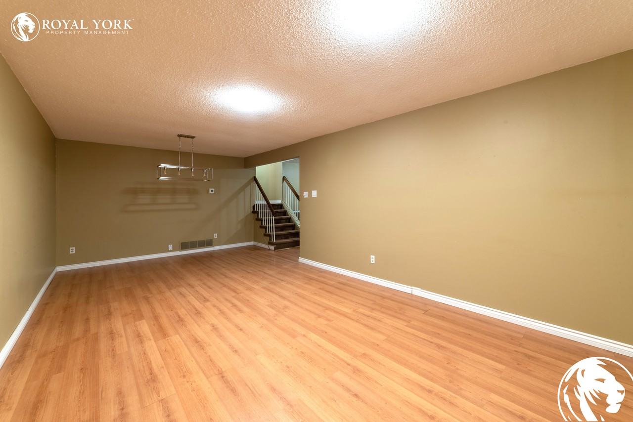 28 Judith Cres #1 - Photo 3 of 18