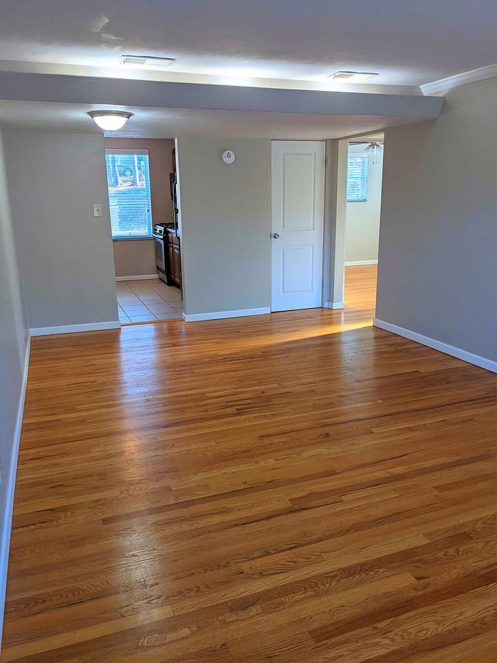 10128 Manchester Rd - Photo 3 of 19