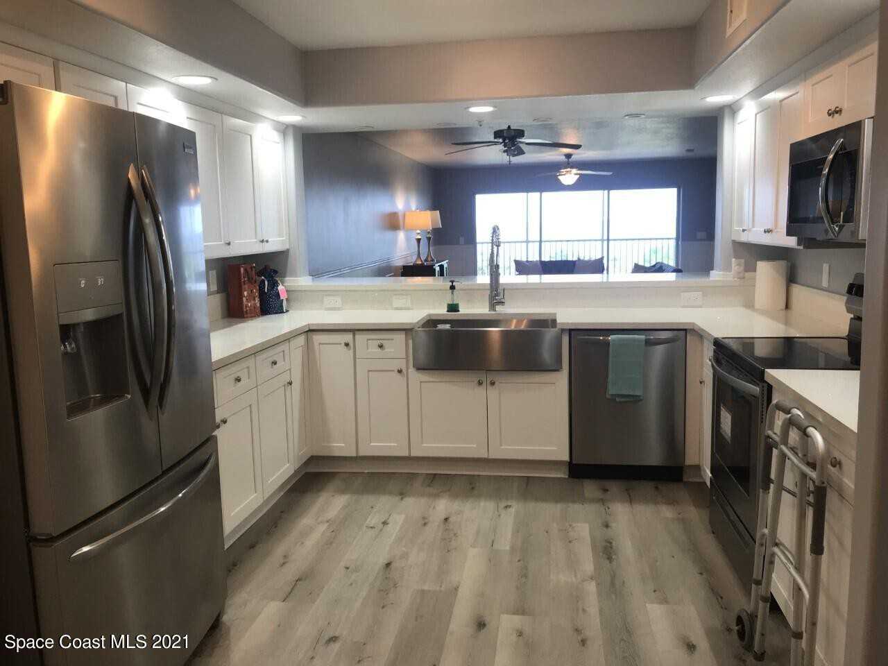 732 Bayside Dr #Unit - Photo 2 of 26