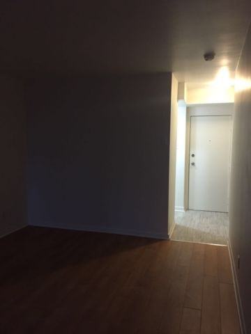 Hutchison - Photo 3 of 7