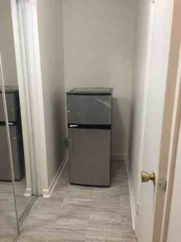 Hutchison - Photo 4 of 7