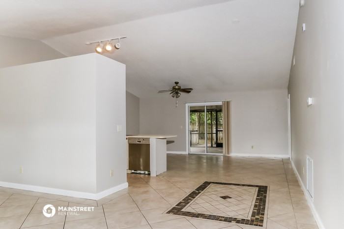 1301 Sw Chase Rd - Photo 3 of 15