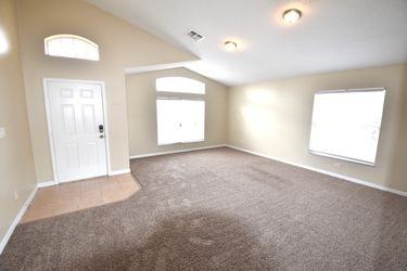 7600 Fordham Creek Ln - Photo 3 of 18