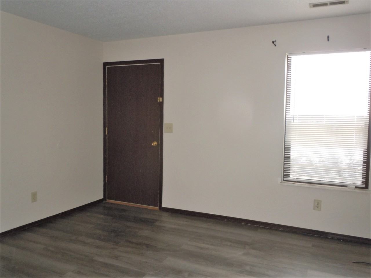 157 South Aurora Street - Photo 2 of 10