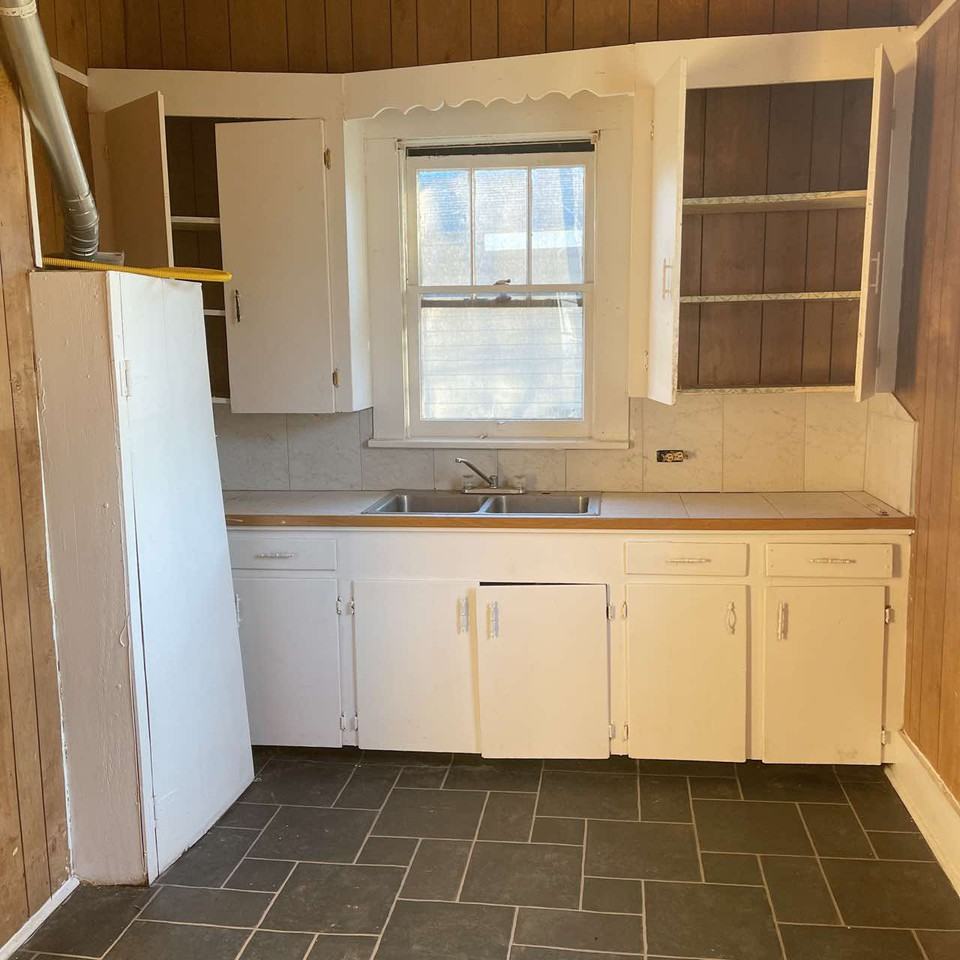 2812 Gordon Ave #1 - Photo 7 of 17