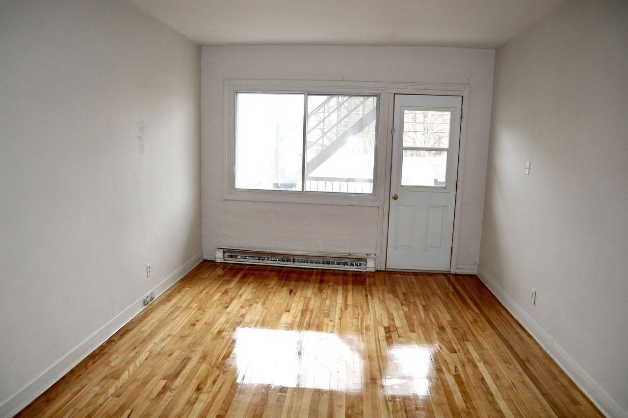 5255 Rue Dudemaine - Photo 2 of 10