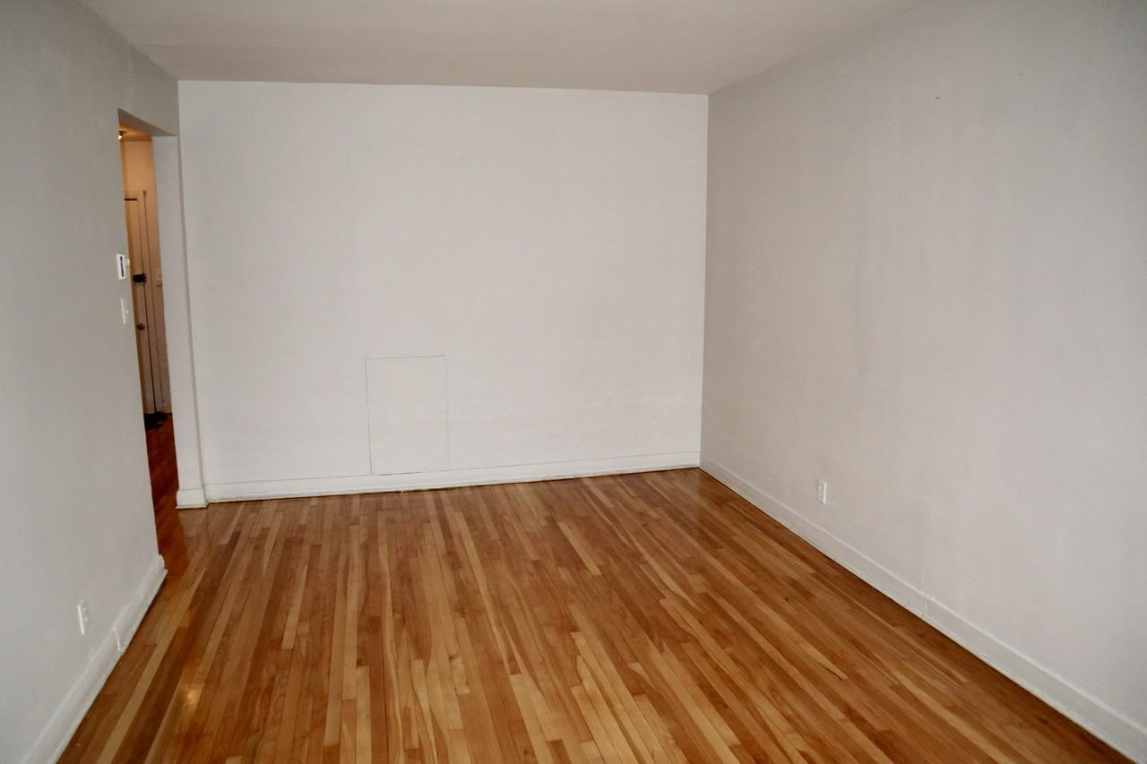 5255 Rue Dudemaine - Photo 3 of 10