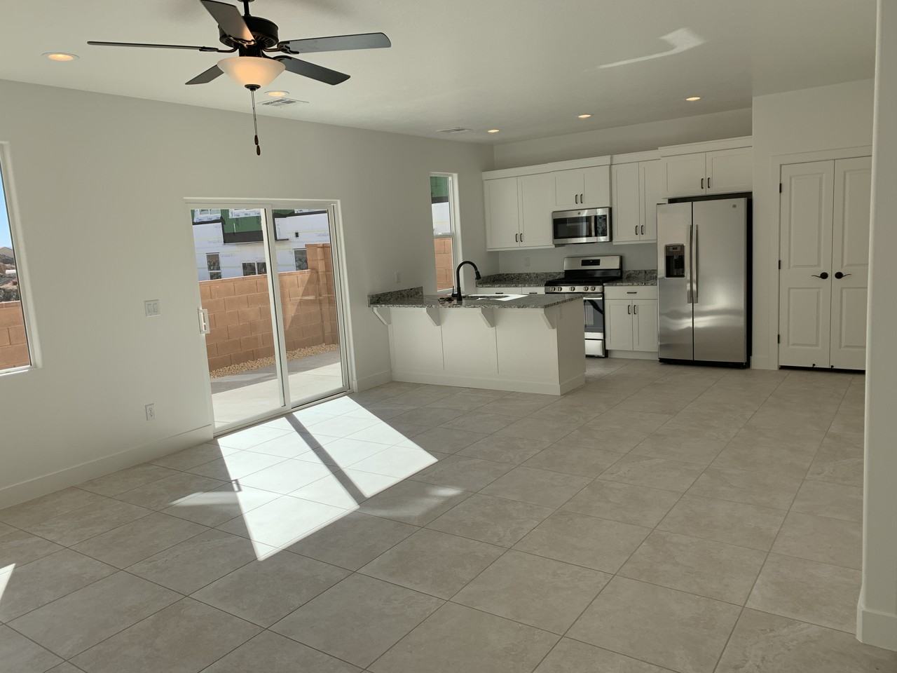 2475 Wn - Photo 2 of 17