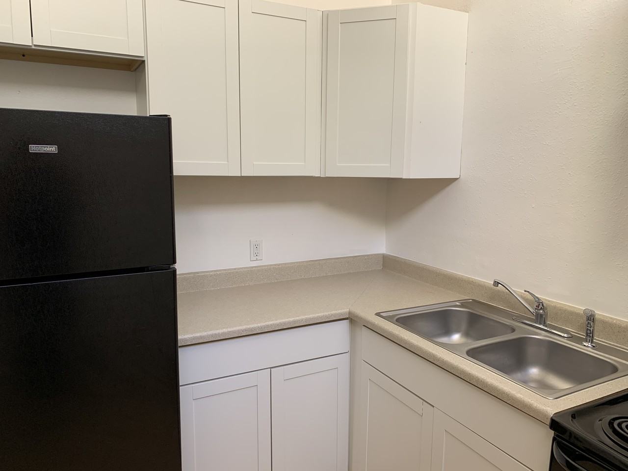 1 E Navajo Rd #6 - Photo 3 of 9