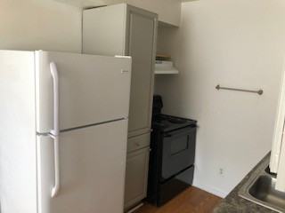 6240 Chesapeake Blvd - Photo 2 of 5