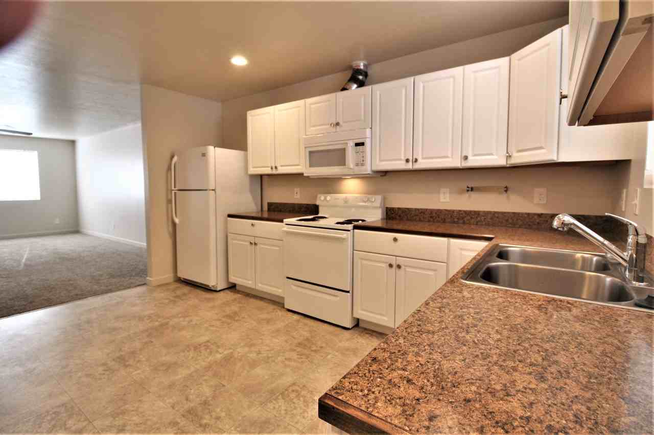 620 10th Ave S #B - Photo 2 of 11