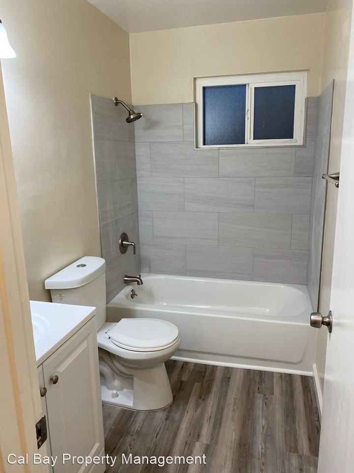 923 Tamarack Lane - Photo 3 of 7