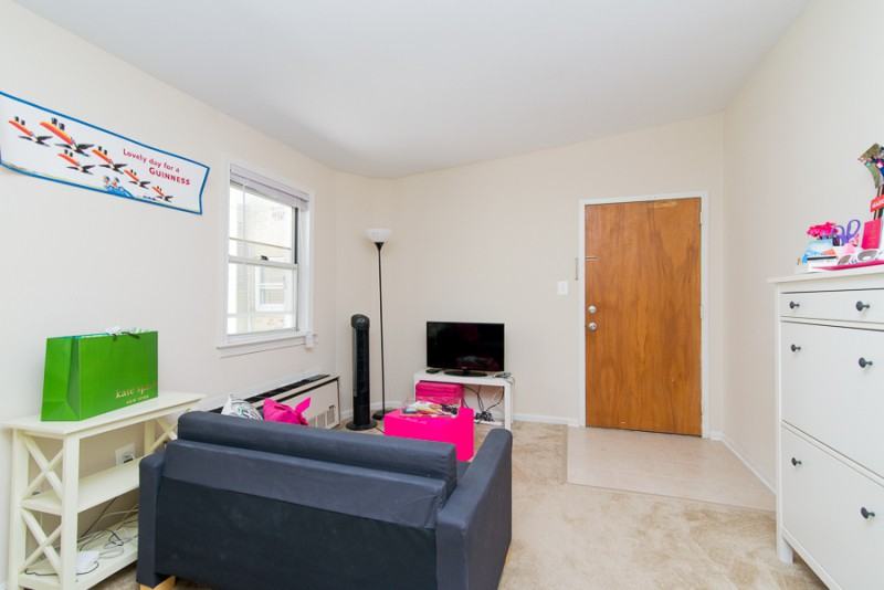 219 S Payne St - Photo 3 of 14