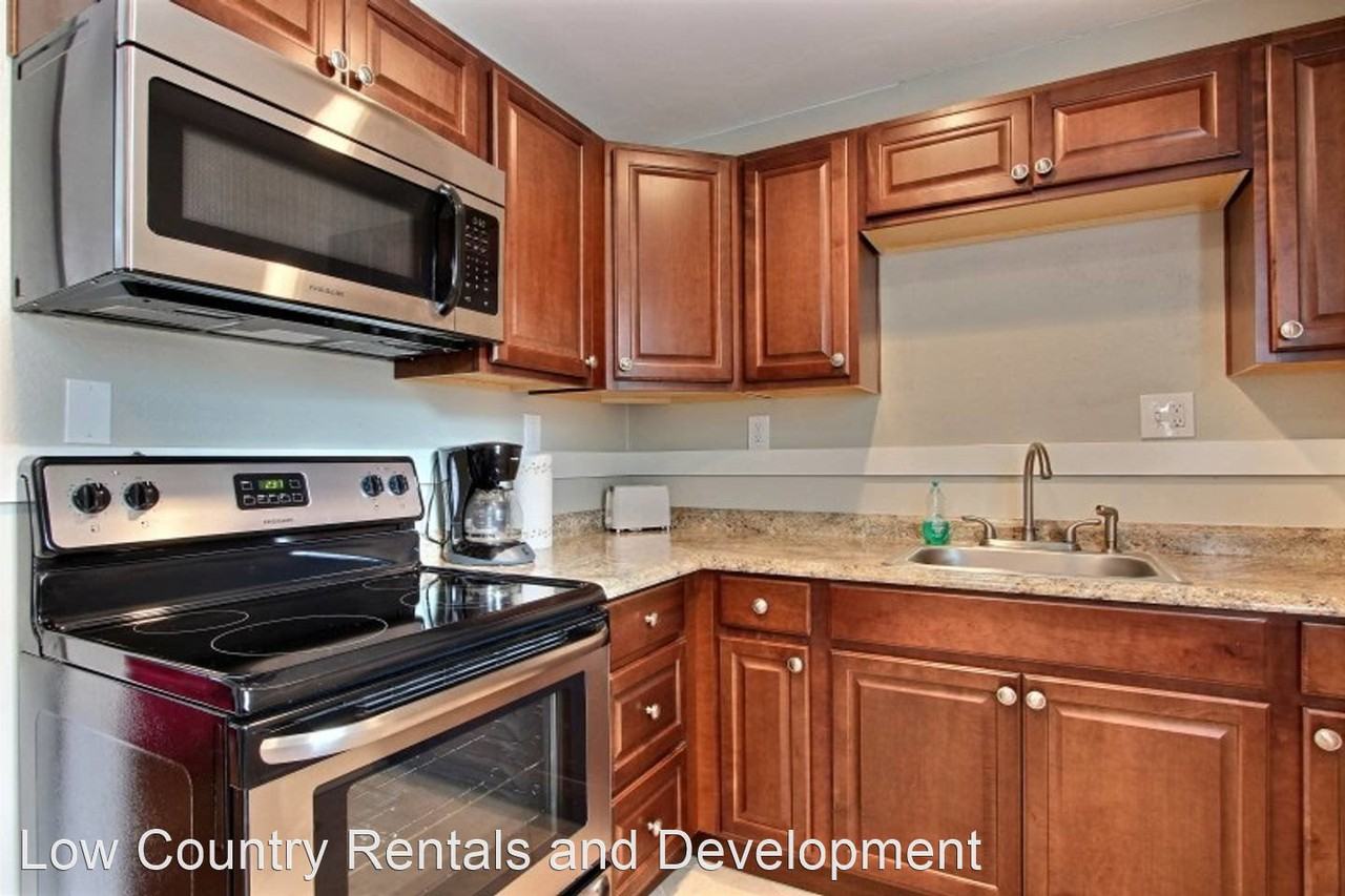 309 E 58th St - Photo 2 of 10