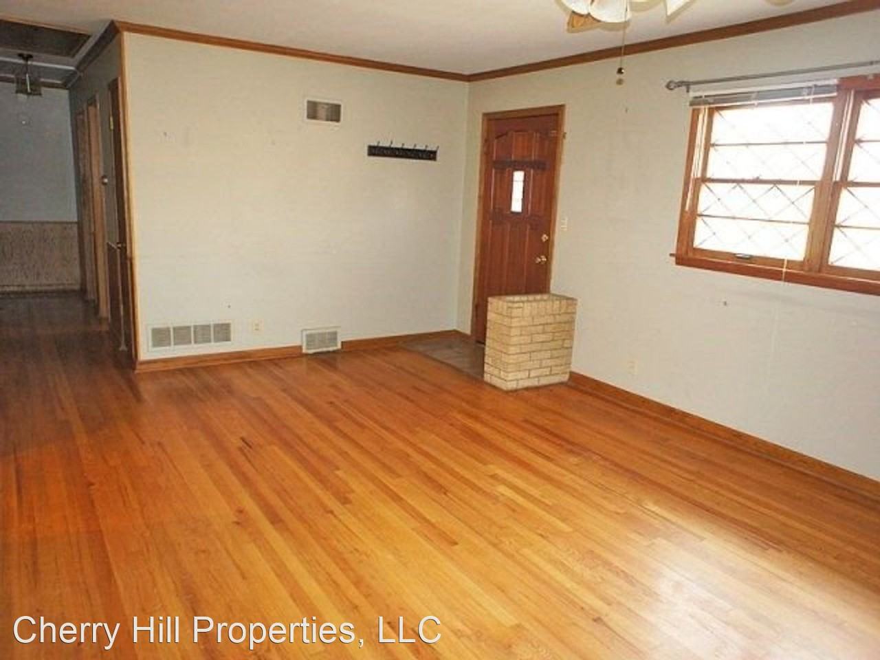 102 E Ford St - Photo 2 of 15