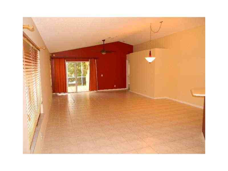 4394 Mahogany Ridge Dr - Photo 2 of 6