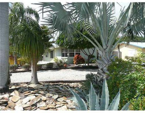 4301 Ne 12th Ave - Photo 2 of 8