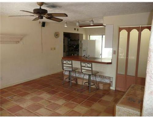 4301 Ne 12th Ave - Photo 3 of 8