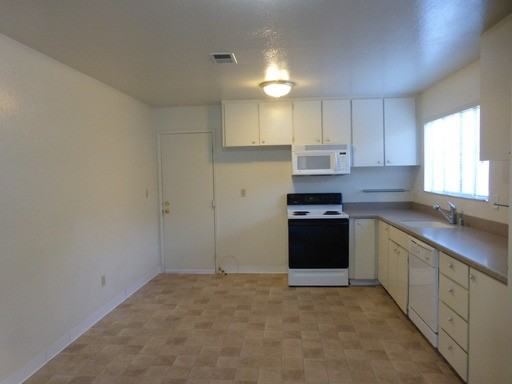 2360 La Salle Dr - Photo 2 of 16