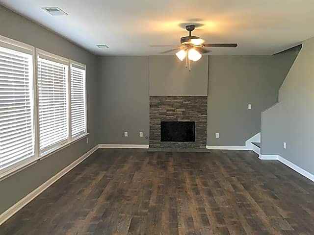 2412 Newberry Ln - Photo 3 of 16