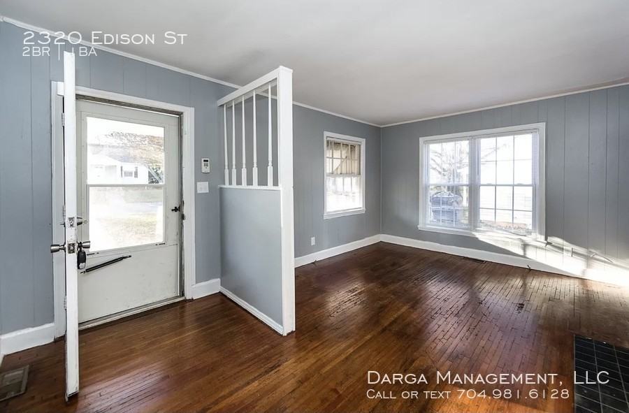 2320 Edison St - Photo 2 of 11