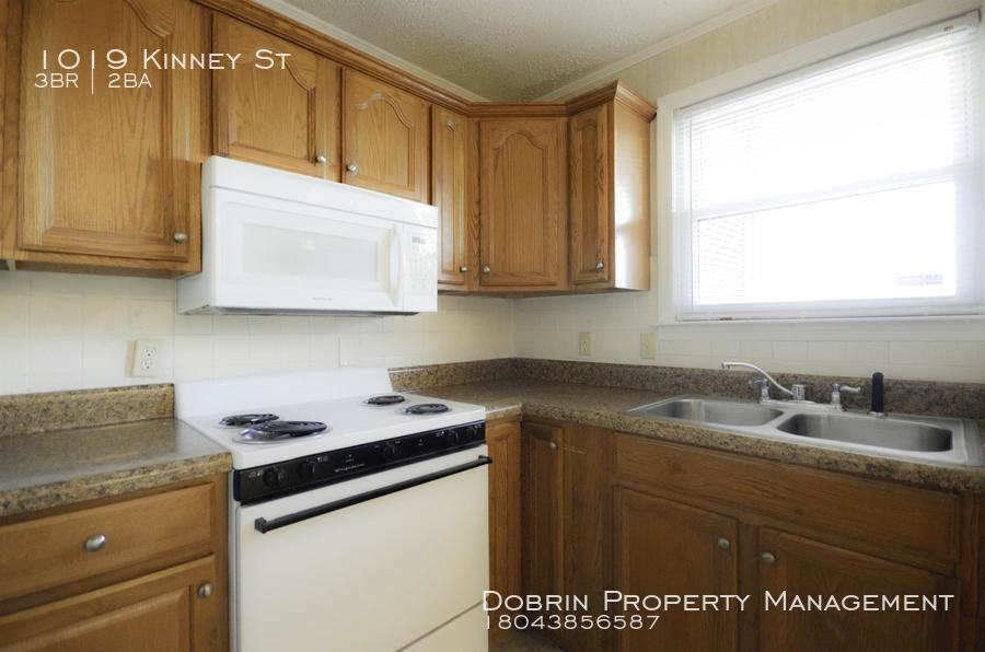 1019 Kinney St - Photo 5 of 18