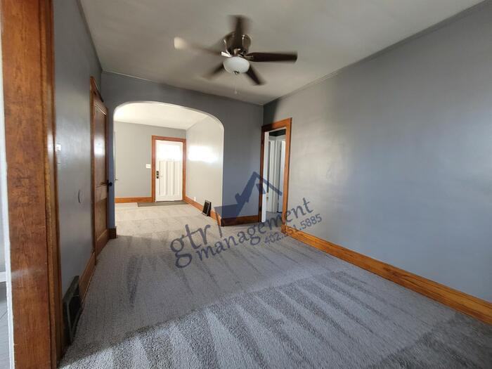 4019 N 45th St - Photo 3 of 9