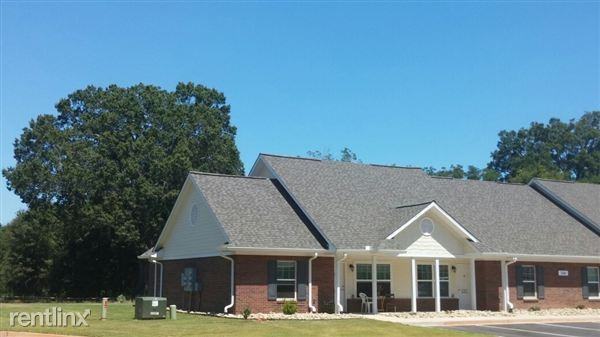 Saluda Commons - Photo 2 of 22