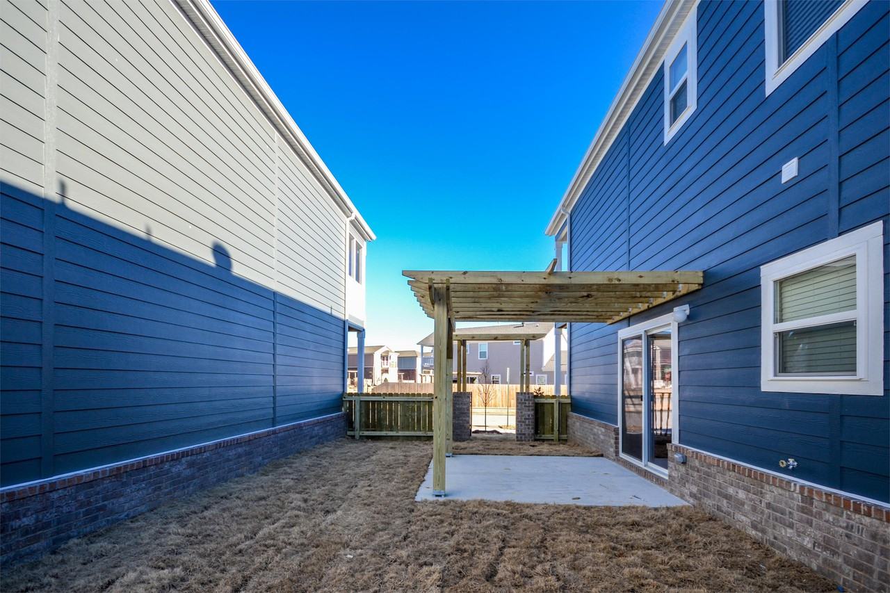 641 N Keats Dr #1 - Photo 3 of 27