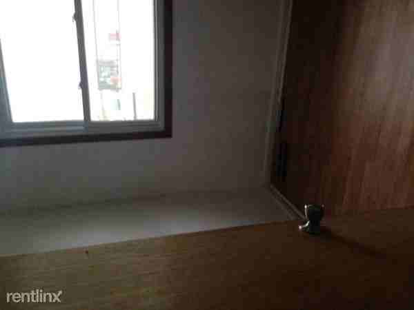 18901 Springfield Ave - Photo 3 of 4