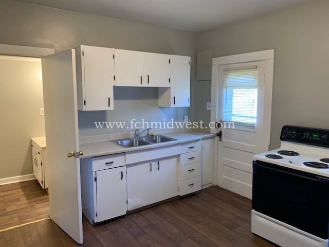 2719 Indiana Ave #1 - Photo 2 of 12