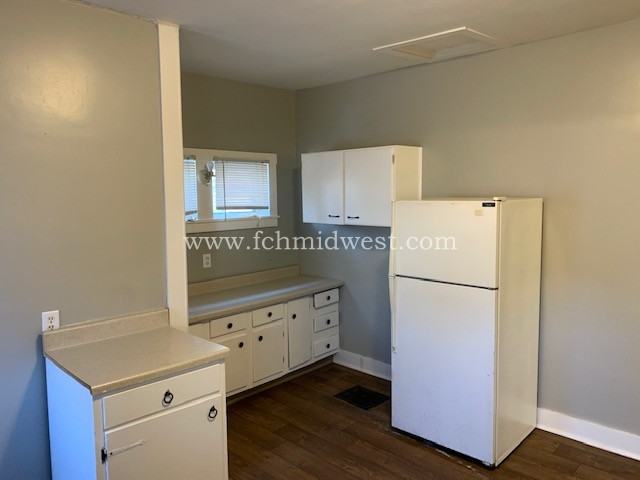 2719 Indiana Ave #1 - Photo 3 of 12