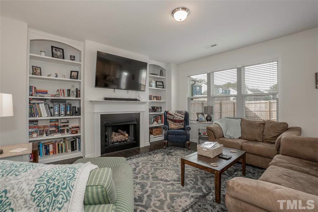 42 Griffith Pl #1 - Photo 7 of 25