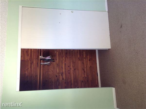 10105 Vineyard Ln - Photo 2 of 6