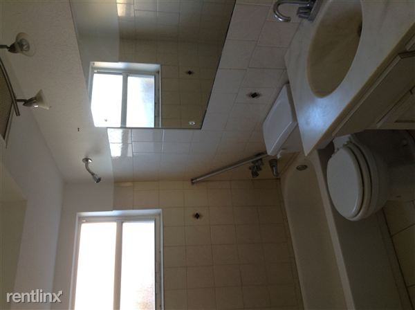 10105 Vineyard Ln - Photo 3 of 6