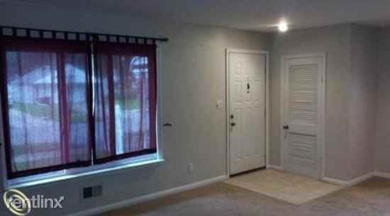 9060 Kinloch - Photo 3 of 9