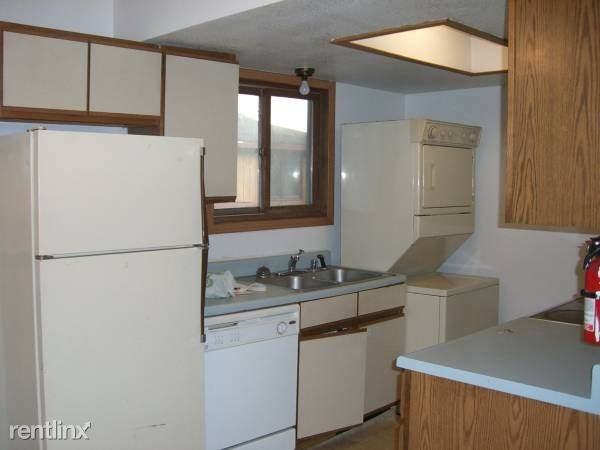 7651 Mayfair Dr - Photo 2 of 6