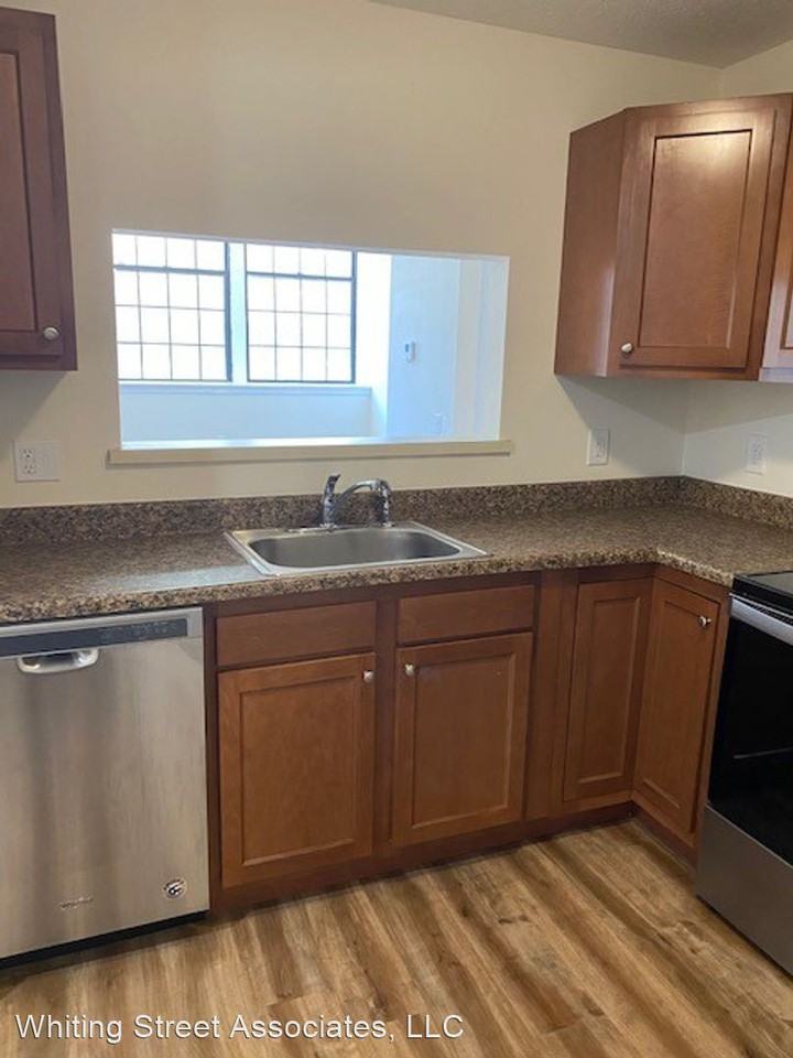 15 Prospect St - Photo 3 of 11