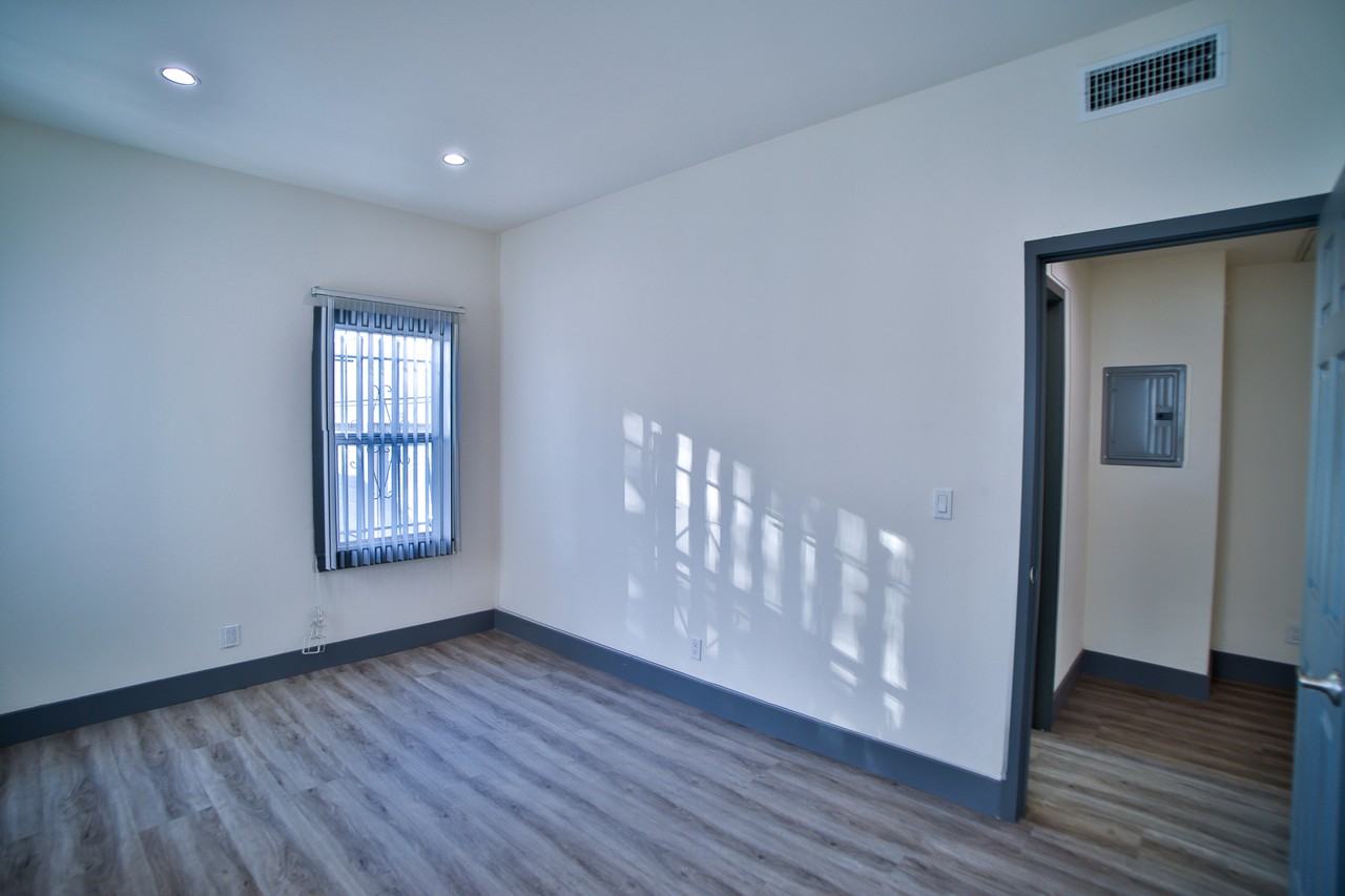 3015 Virginia Road Apartments - Photo 2 of 16