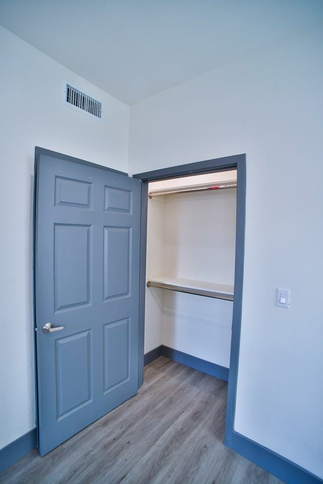 3015 Virginia Road Apartments - Photo 3 of 16