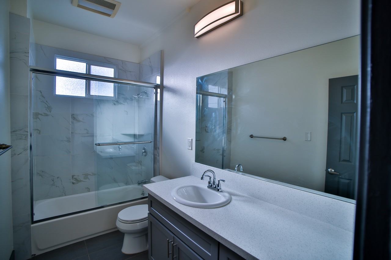 3015 Virginia Road Apartments - Photo 4 of 16