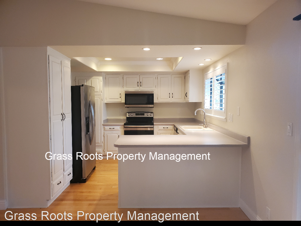 18250 Lake Forest Dr - Photo 2 of 10