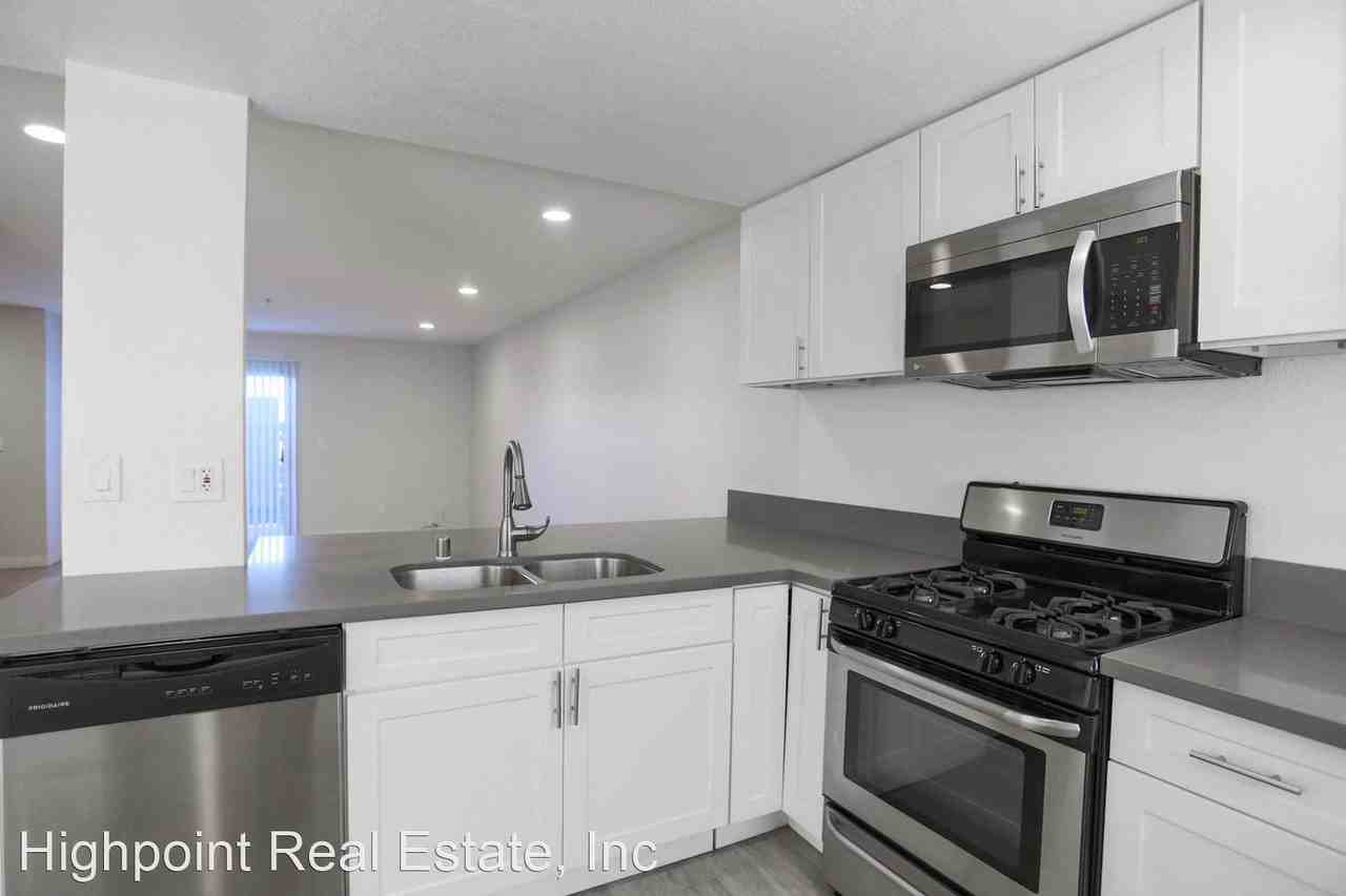 14523 Freeman Ave - Photo 3 of 12