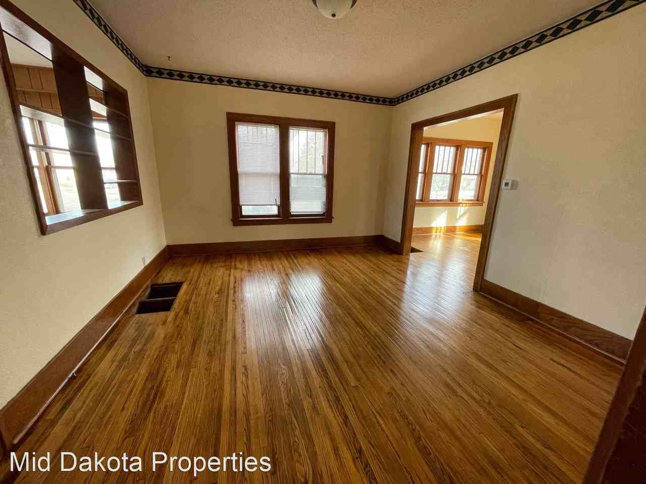 801 W 5th - Photo 2 of 15